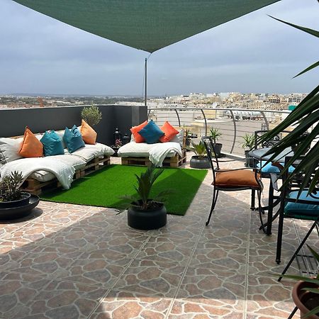 Trendy Seaside Escape 2 Bedroom Penthouse 마르사스칼라 외부 사진