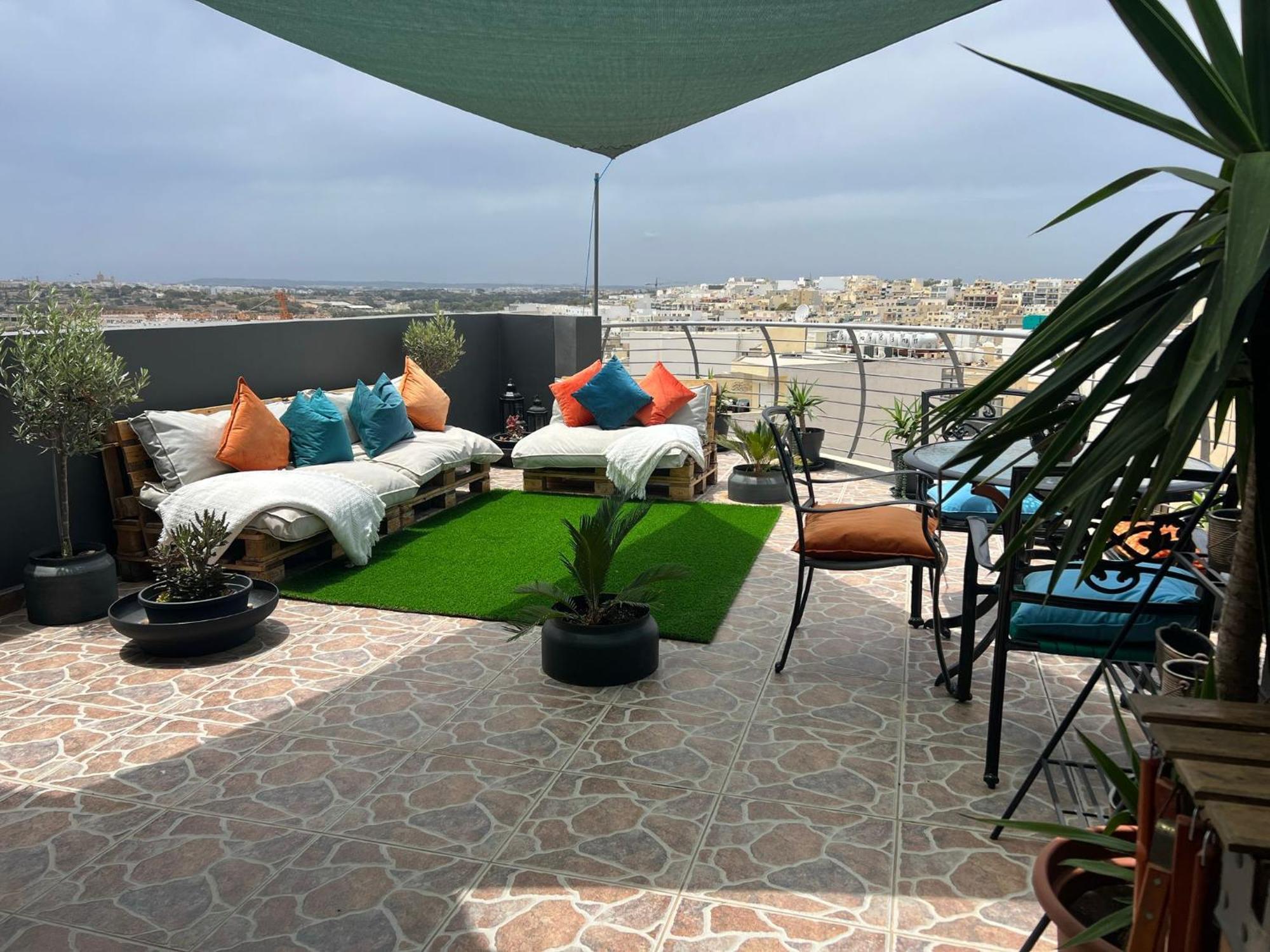 Trendy Seaside Escape 2 Bedroom Penthouse 마르사스칼라 외부 사진