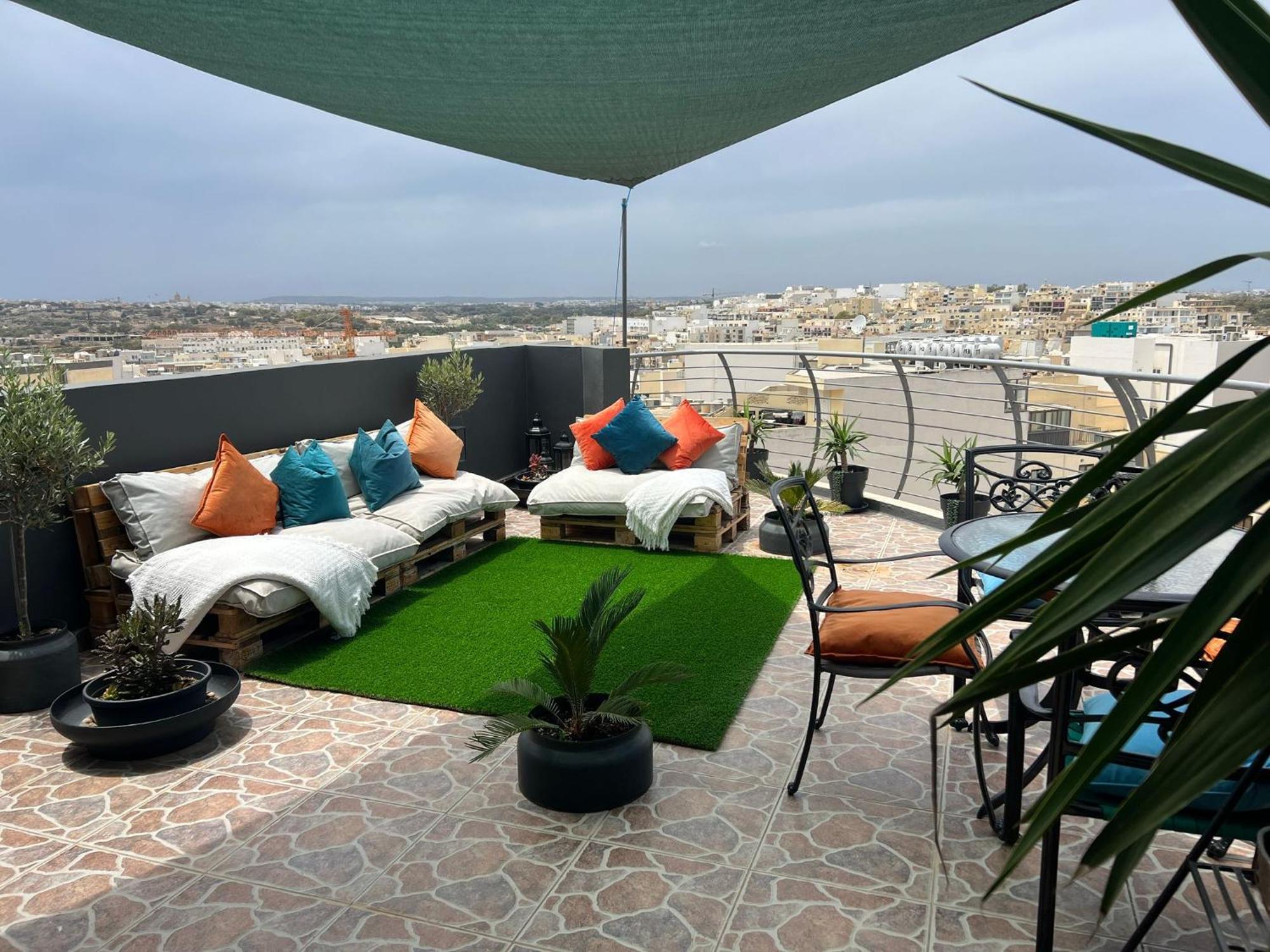 Trendy Seaside Escape 2 Bedroom Penthouse 마르사스칼라 외부 사진